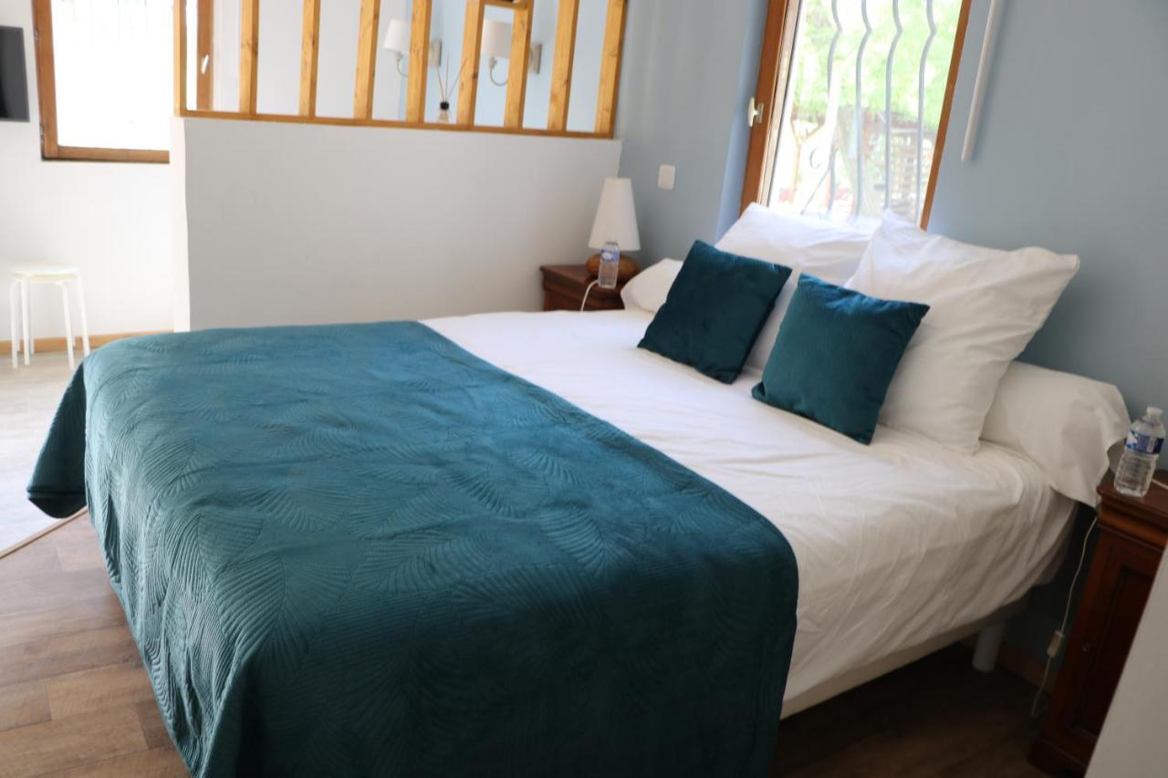 Le Mas Des Cerisiers Jacuzzi Et Sauna Inclus Pour Tous Les Logements Avignon Bagian luar foto