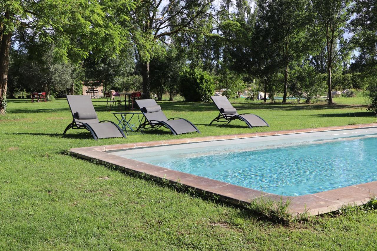 Le Mas Des Cerisiers Jacuzzi Et Sauna Inclus Pour Tous Les Logements Avignon Bagian luar foto