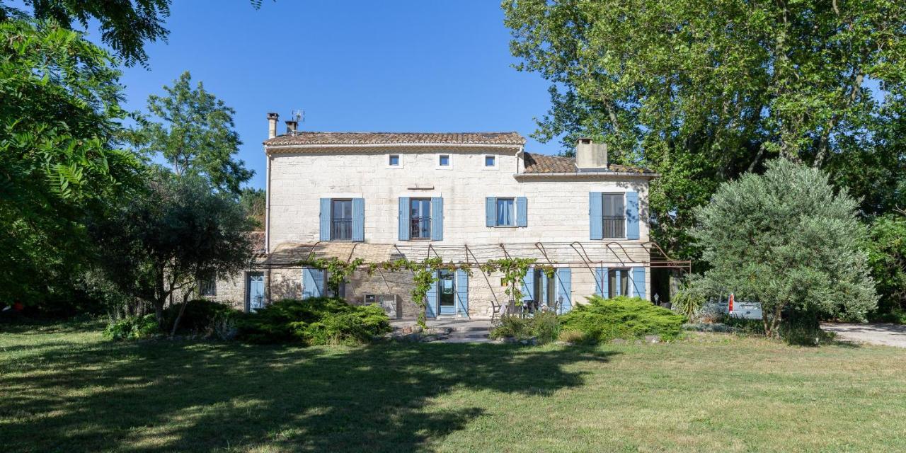 Le Mas Des Cerisiers Jacuzzi Et Sauna Inclus Pour Tous Les Logements Avignon Bagian luar foto